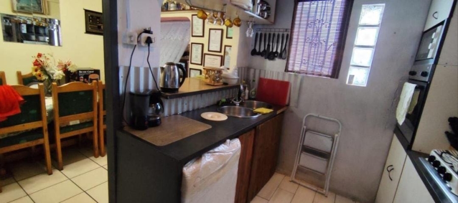 2 Bedroom Property for Sale in Manenberg Western Cape